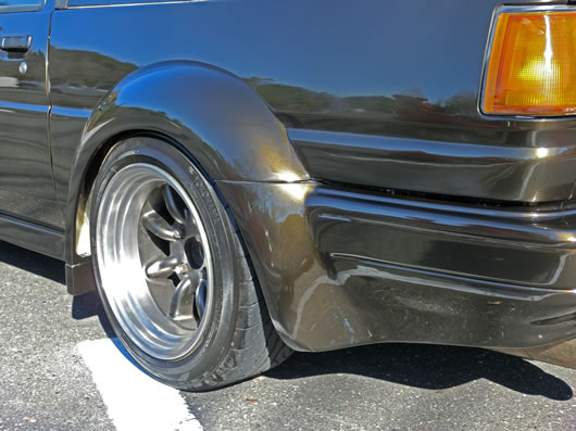 AE86レビン・エアロキットの写真、左後オーバーフェンダー